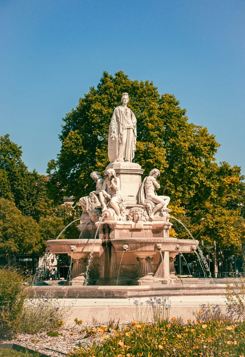 Nîmes