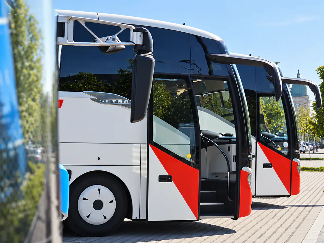 BusCom Reisebusse für große Gruppen in Athen
