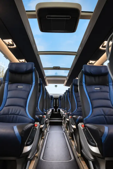 Interior de un minibús